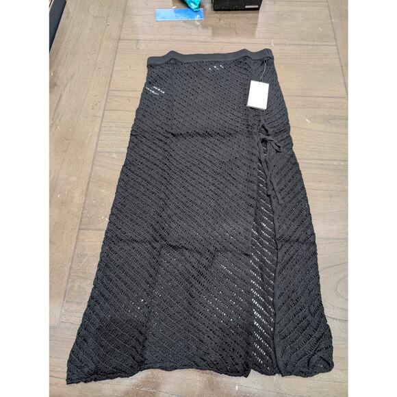 NWT Knix Crochet-Knit Beach Skirt - Black- Size XS/S - Picture 1 of 7